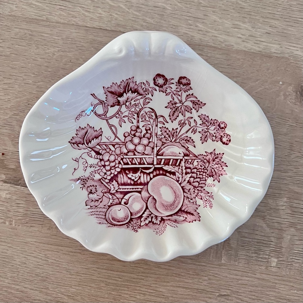 Mason's Ironstone‎ Made in England Stratford “Fruit Basket” Shell Dish